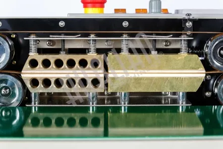 Роликовый конвейерный запайщик DBF-900W Hualian Machinery фото